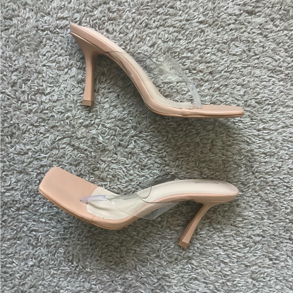 ๐ฅ๐ฅHOST PIC๐ฅ๐ฅ Clear Toe Thong Tan Heeled Mules - Picture 10 of 10